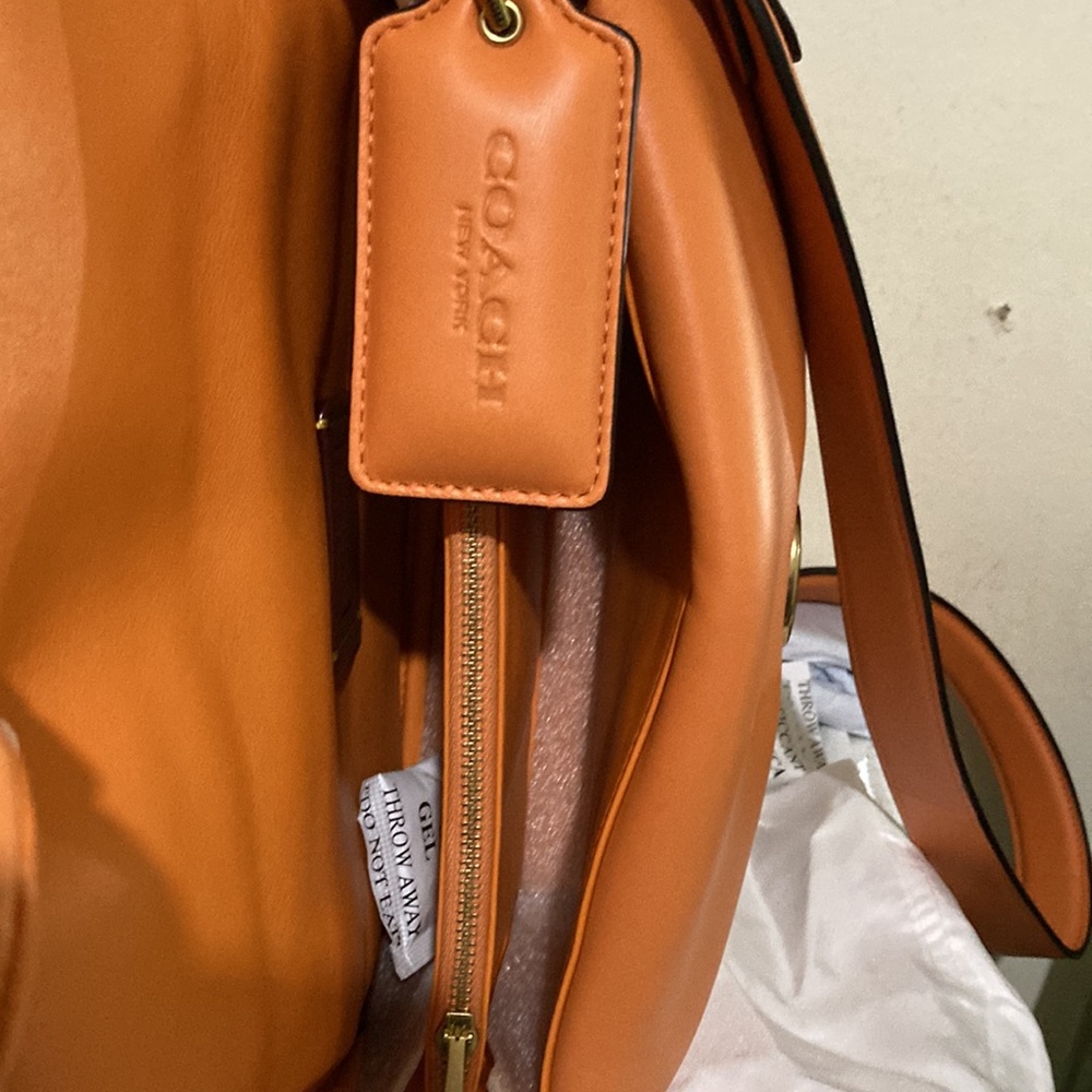 Coach Tabby 26 shoulder bag in Candied pillow leather - Picture 12 of 16